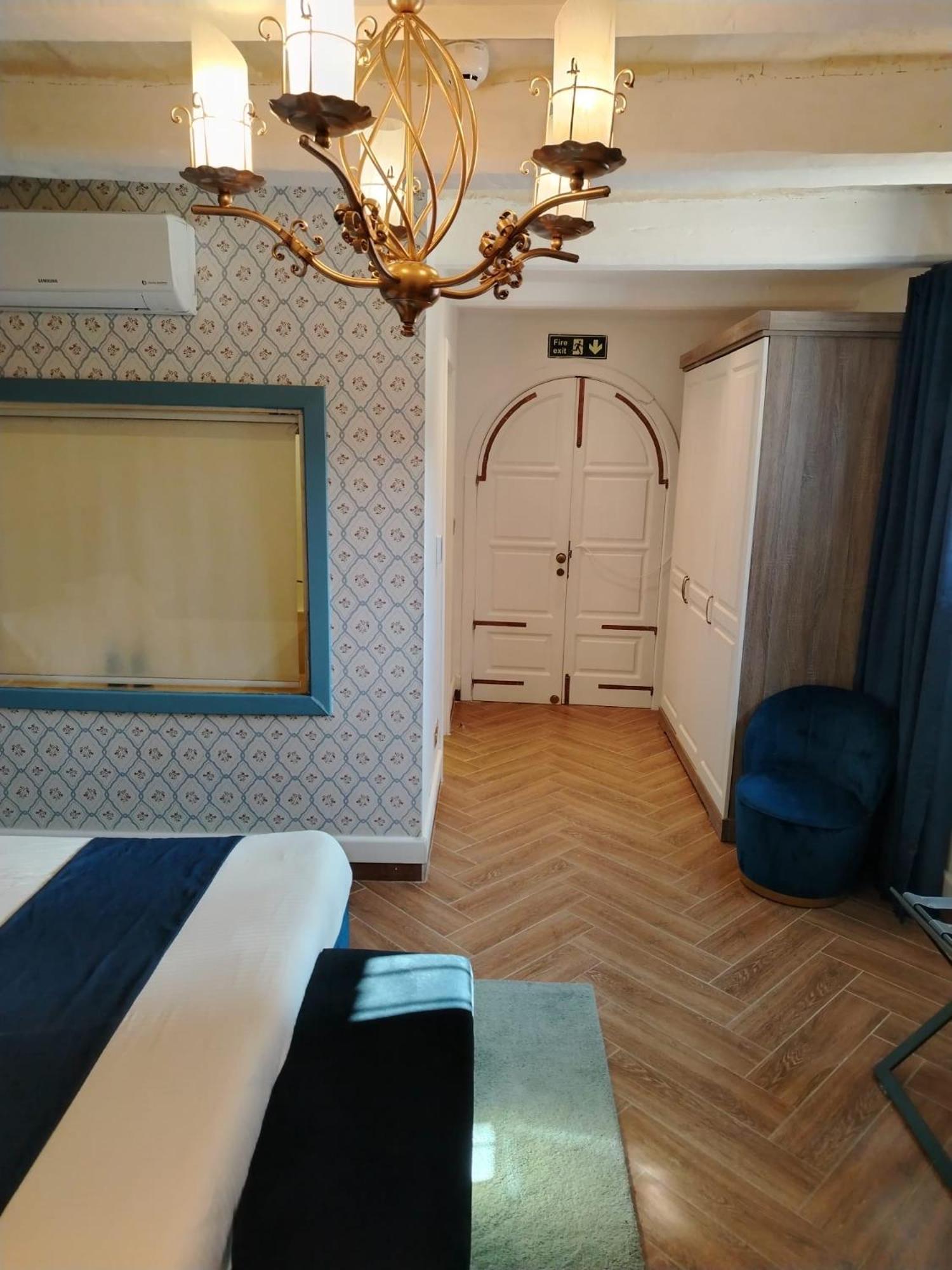The Red Farm Relais & Spa Iklin المظهر الخارجي الصورة